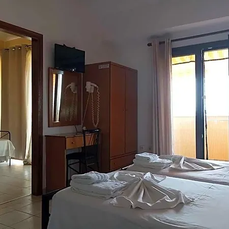 Tripiti Hotel Amolianí